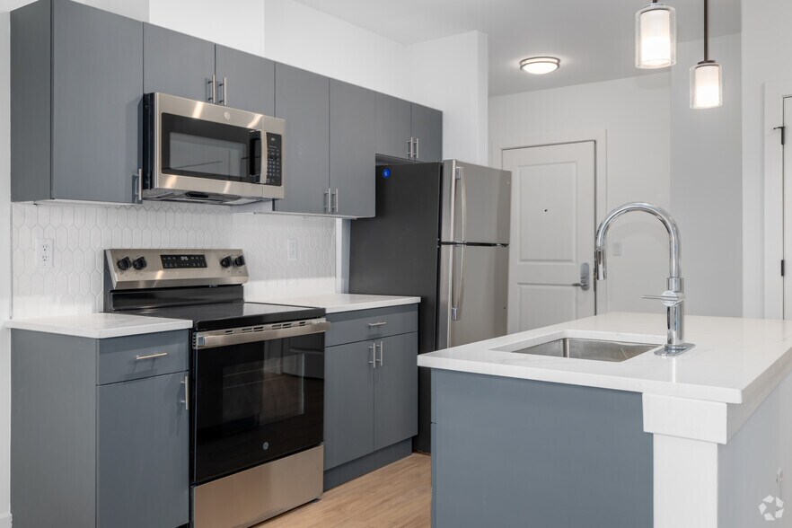 More Photos Of 300 E Main St, Bound Brook Apartments For Lease