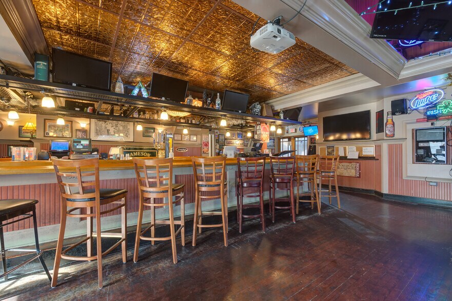 More Photos Of 83 Pulaski Rd, Kings Park Bar For Sale