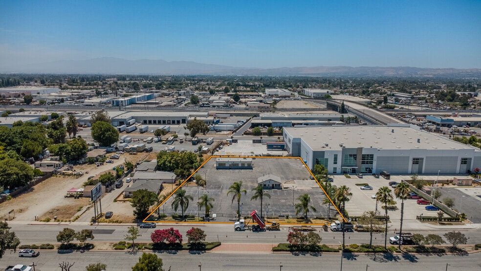 Primary Photo Of 4963 Holt Blvd, Montclair Auto Dealership For Sale