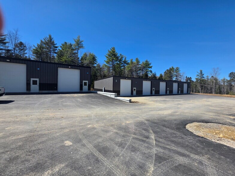 More Photos Of 97 Gardner Rd, Winchendon Flex For Lease