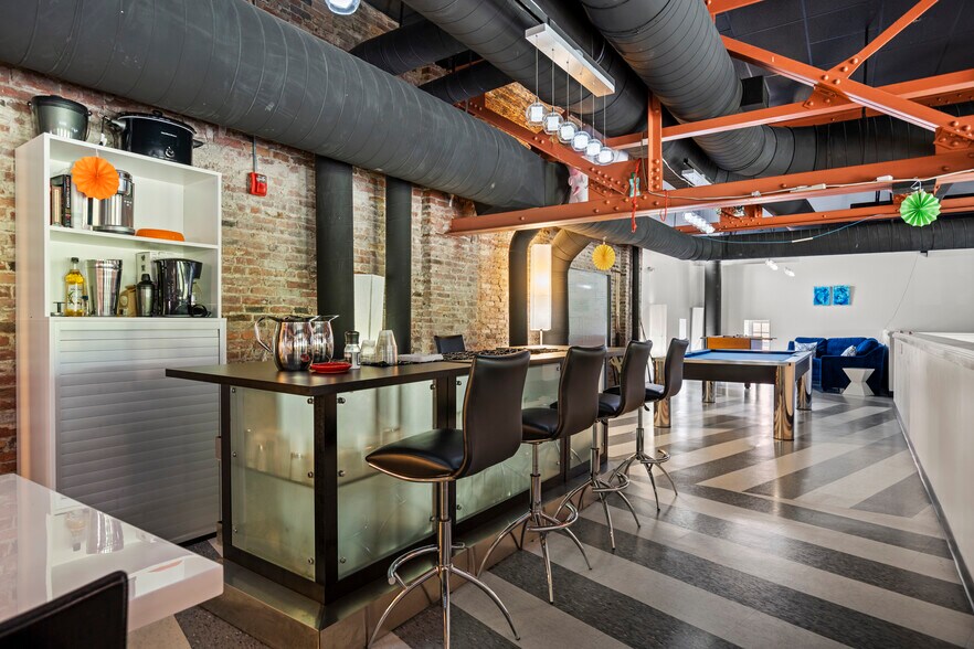 More Photos Of 15 Green St, Newburyport Office For Lease