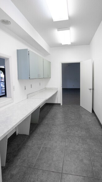 More Photos Of 37810 Medical Arts Ct, Zephyrhills Medical For Sale