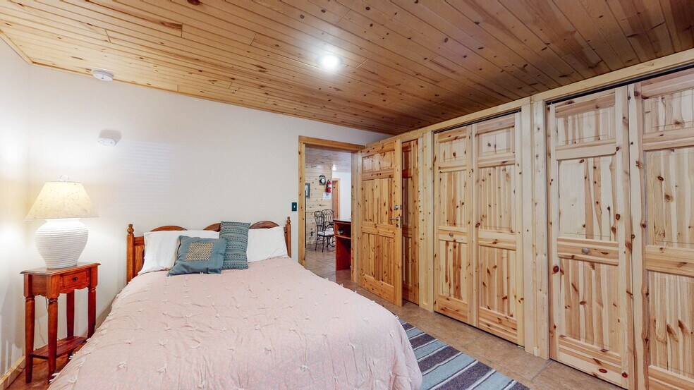 More Photos Of 465 Westover Rd, Two Harbors Specialty For Sale