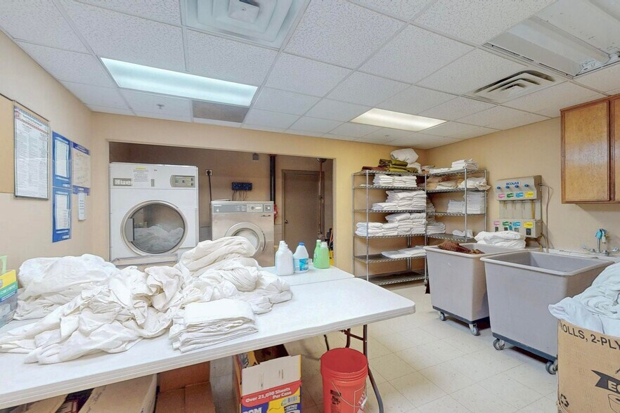 More Photos Of 5640 E Paisano Dr, El Paso Hotel For Sale