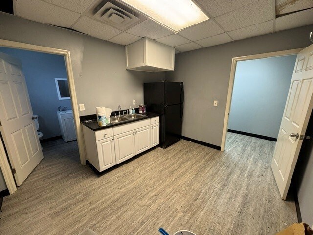 More Photos Of 1870 Midtown Dr, Columbus Flex For Lease
