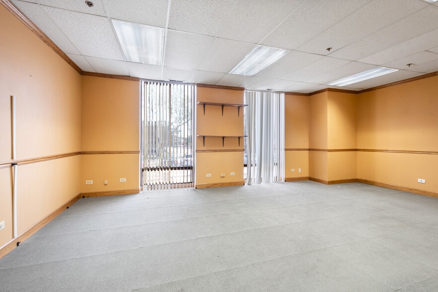 More Photos Of 10001 W Roosevelt Rd, Westchester Office For Sale