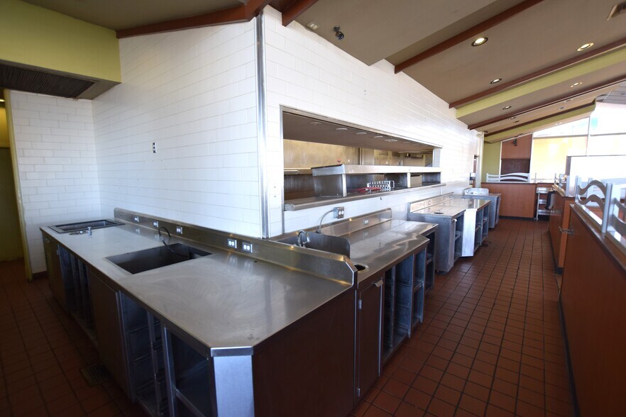 More Photos Of 3701 W Wall St, Midland General Retail For Sale