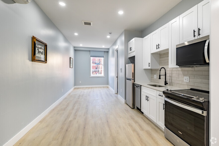 More Photos Of 101 Gregory St, Central City Apartments For Sale