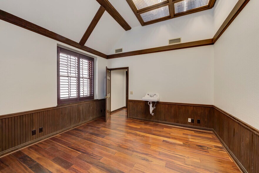 More Photos Of 2449 S El Camino Real, San Clemente Storefront Retail Office For Sale