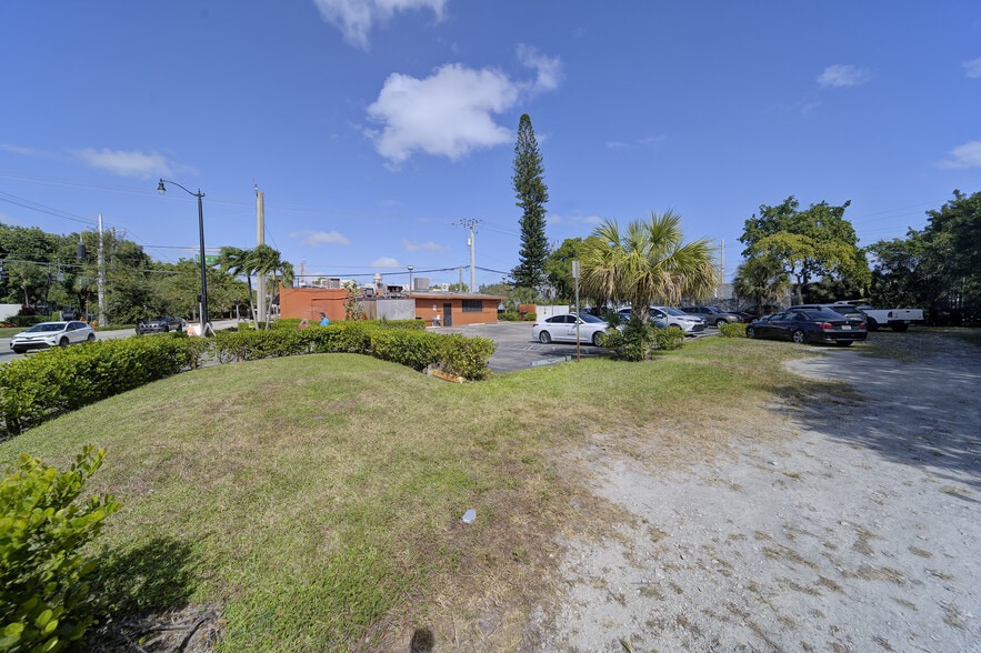 More Photos Of 600 S Dixie Hwy W, Pompano Beach Restaurant For Sale