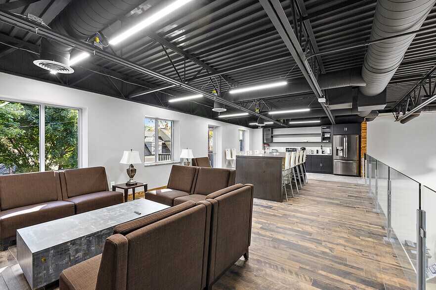 More Photos Of 311 W University Dr, Rochester Freestanding For Lease