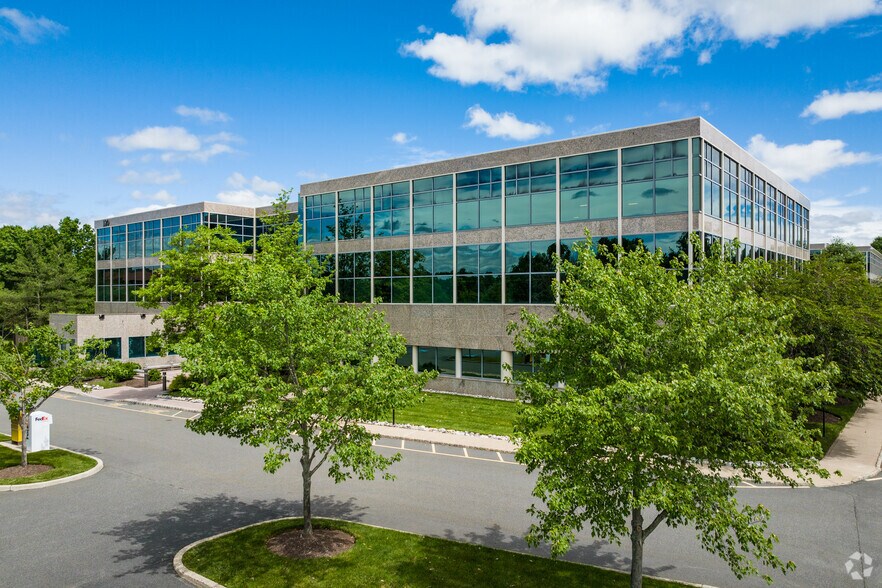 More Photos Of 120 Eagle Rock Ave, East Hanover Office For Lease