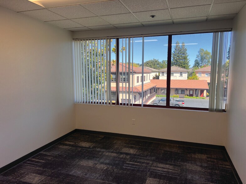 More Photos Of 1701 Novato Blvd, Novato Office For Lease