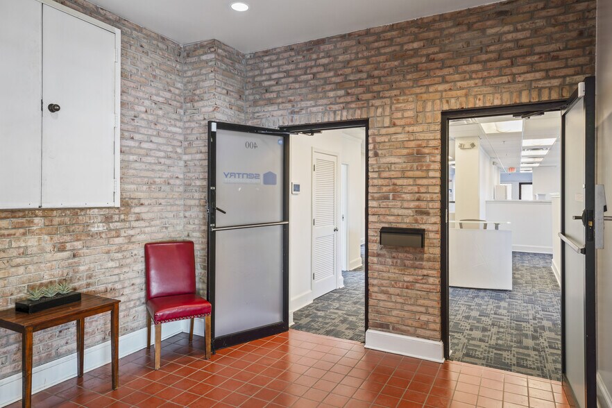 More Photos Of 602 S King St, Leesburg Medical For Lease