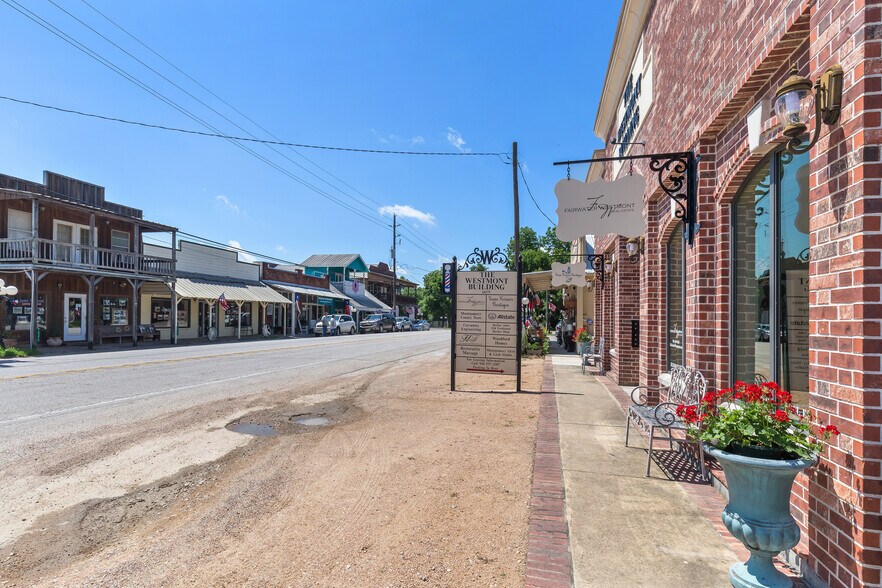 More Photos Of 14375 Liberty St, Montgomery Coworking Space