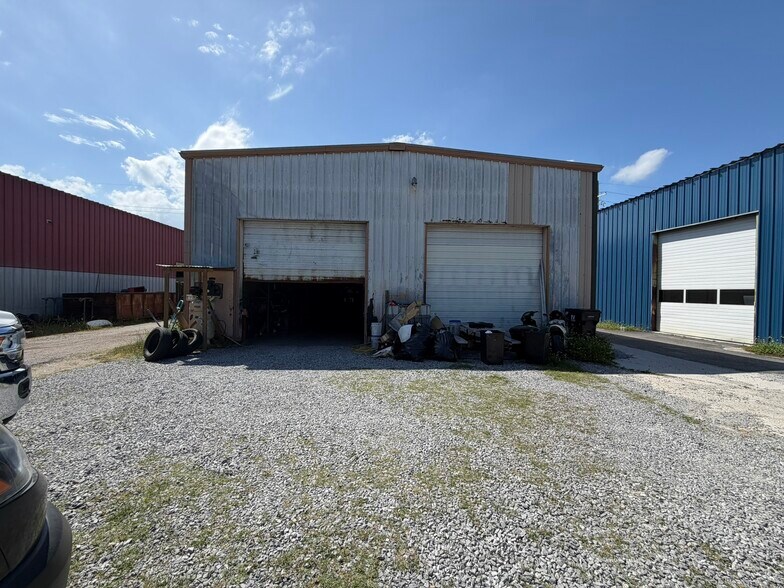 More Photos Of 3803 Paris Rd, Chalmette Warehouse For Sale