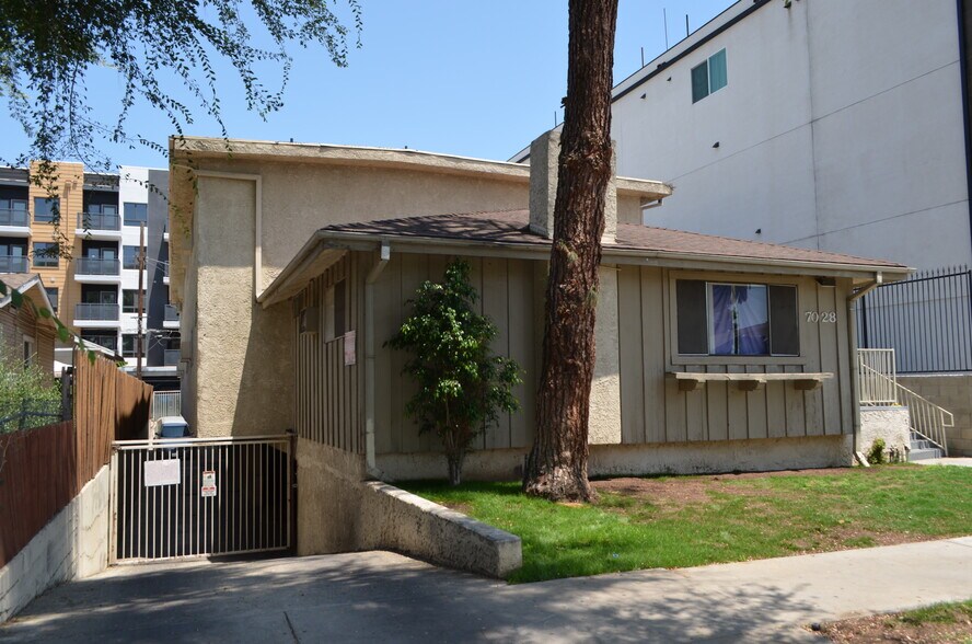 More Photos Of 7028 Alabama Ave, Canoga Park Apartments For Sale