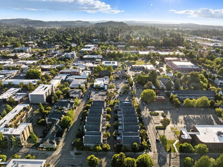 More Photos Of 400 NE Roberts Ave, Gresham Medical For Sale