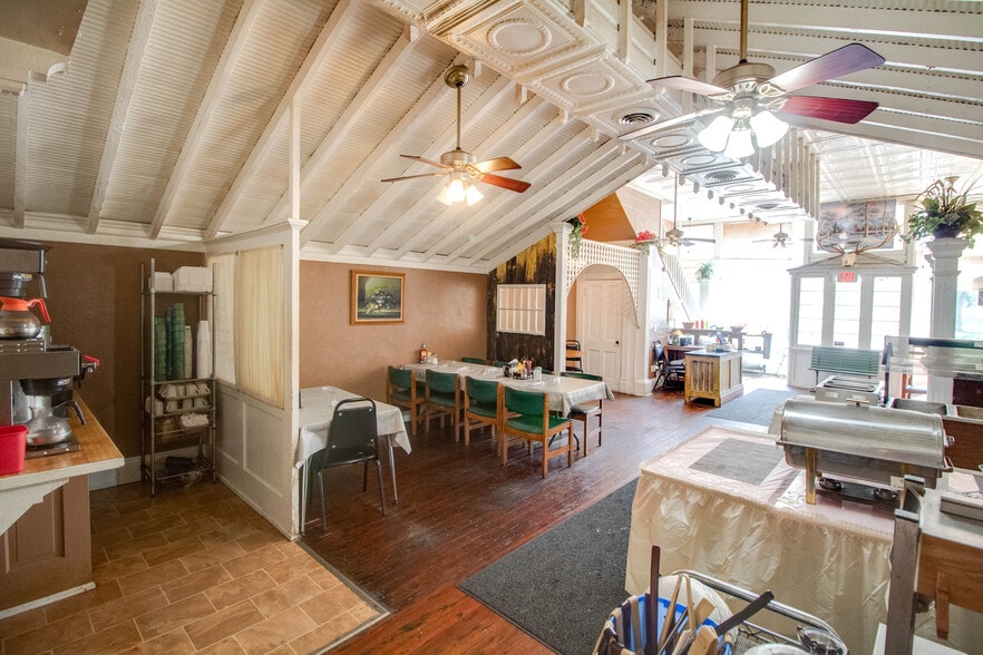 More Photos Of 223 N Pearl St, Waverly Restaurant For Sale