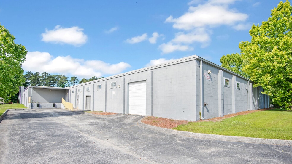 More Photos Of 2153 Lejeune Blvd, Jacksonville Freestanding For Sale