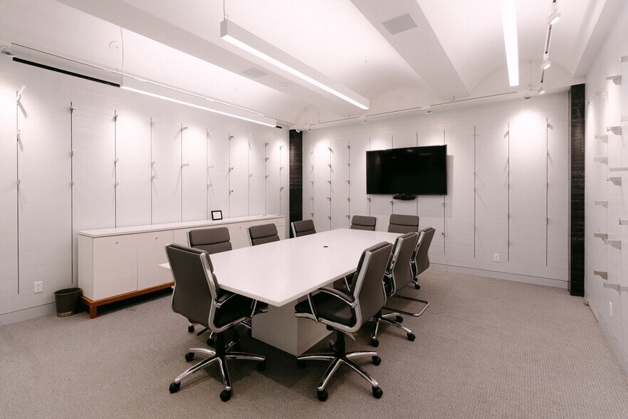 More Photos Of 16 E 34th St, New York Office For Lease