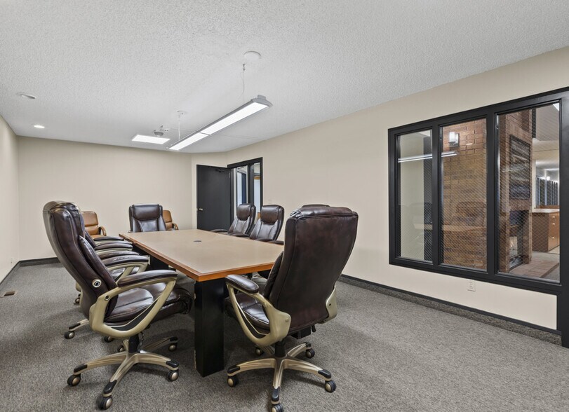 More Photos Of 1401-1405 W 29th St, Loveland Office For Sale