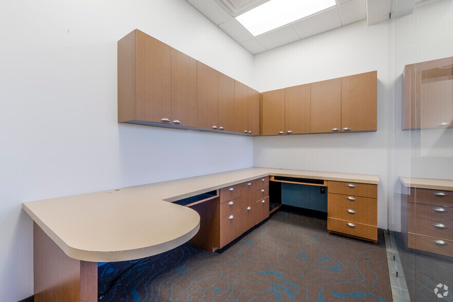 More Photos Of 1635 N Greenfield Rd, Mesa Medical For Sale