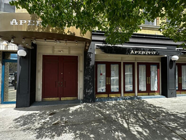 Primary Photo Of 21333 39th Ave, Bayside Storefront Retail Office For Lease