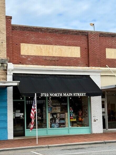 Primary Photo Of 3722 North Main St, Farmville General Retail For Sale