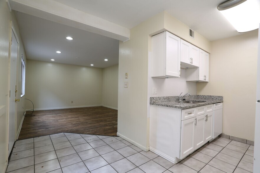 More Photos Of , Columbus Multifamily For Sale