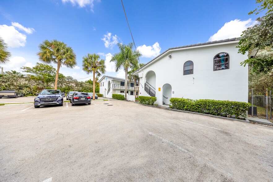 More Photos Of 1350-1400 NE 5th Ter, Fort Lauderdale Apartments For Sale