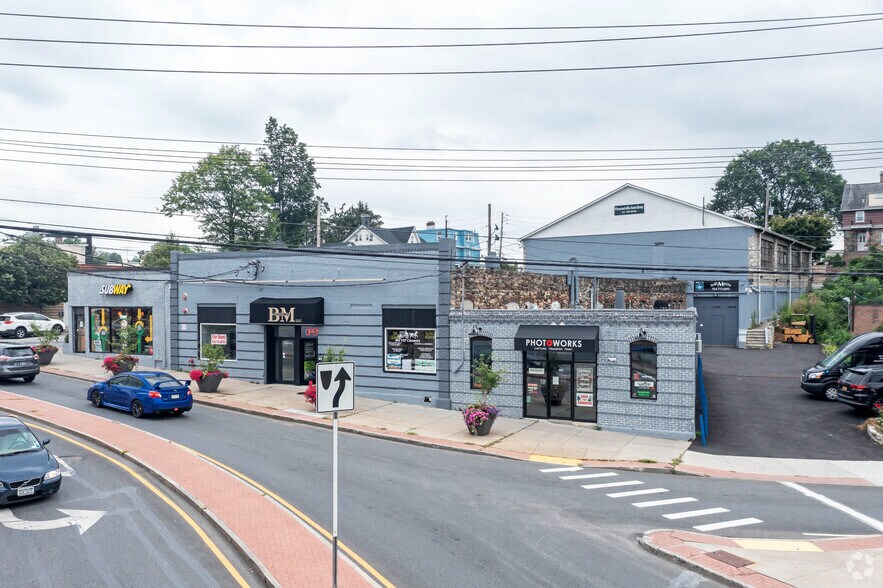More Photos Of 482-486 Bedford Rd, Pleasantville Storefront Retail Office For Lease