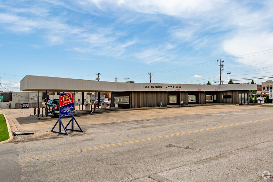 Primary Photo Of 120 E Broadway St, Broken Arrow Bank For Sale