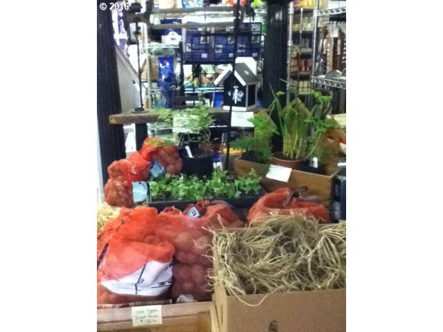 More Photos Of 327 River Rd, Cottage Grove General Retail For Sale