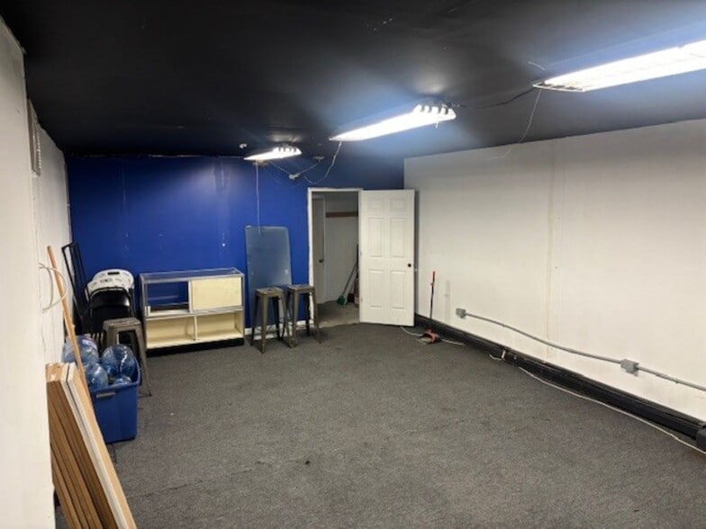 More Photos Of 2813 Bergenline Ave, Union City Storefront Retail Residential For Lease