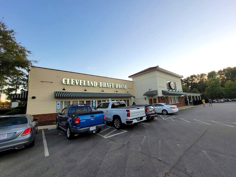 More Photos Of 1420 E Broad St, Fuquay Varina Restaurant For Sale