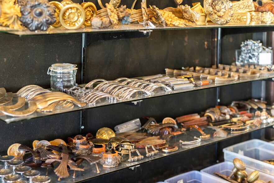 More Photos Of 1901 W Alabama St, Houston Freestanding For Sale