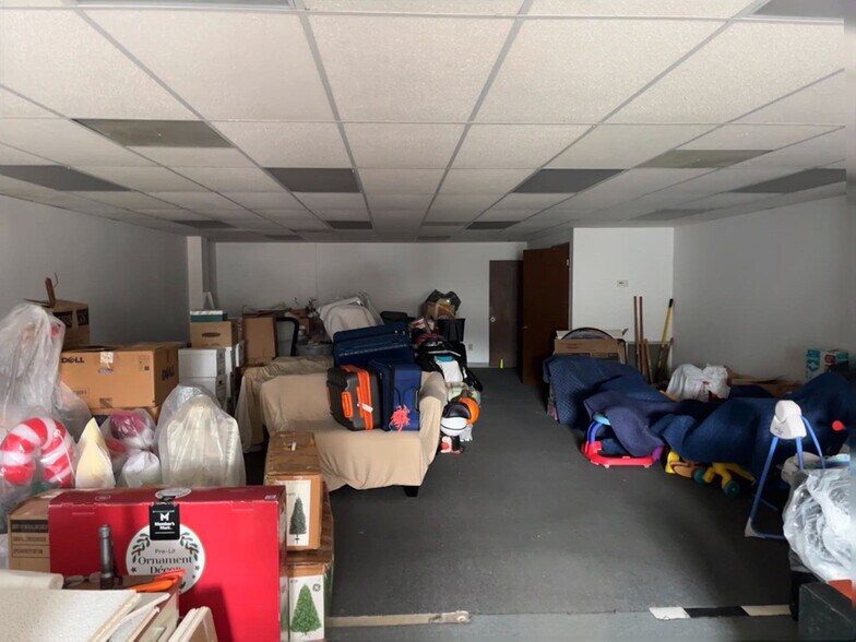 More Photos Of 1906 Parental Home Rd, Jacksonville Storefront For Sale