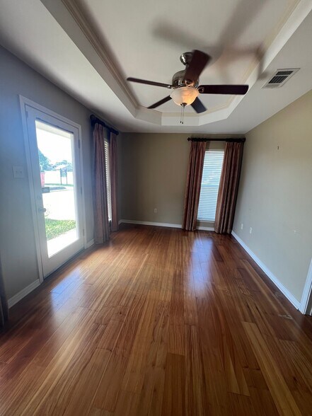 More Photos Of 11949 Bricksome Ave, Baton Rouge Office For Lease