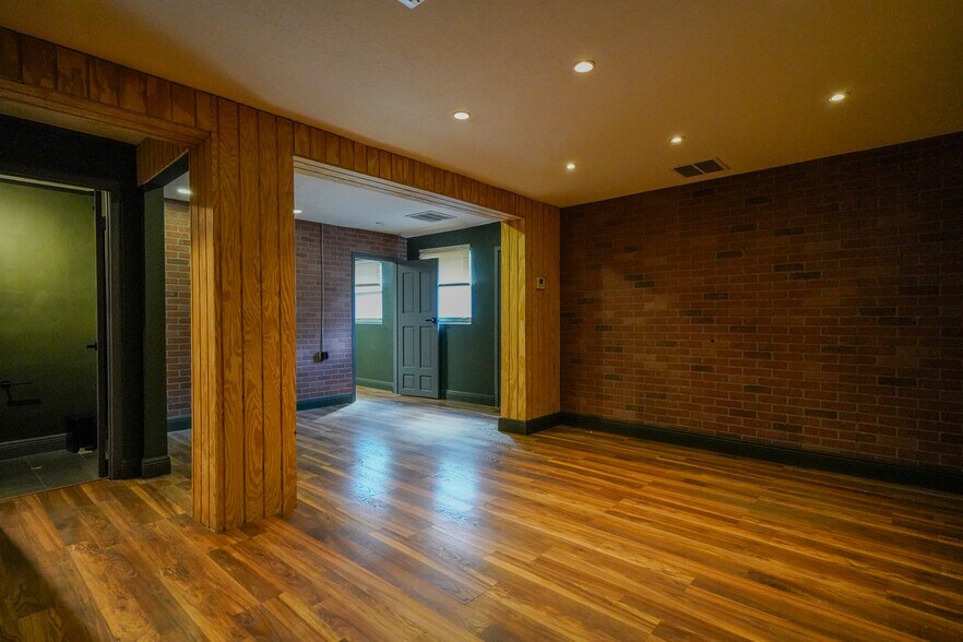 More Photos Of 743-749 NW 23rd St, Miami Food Processing For Sale