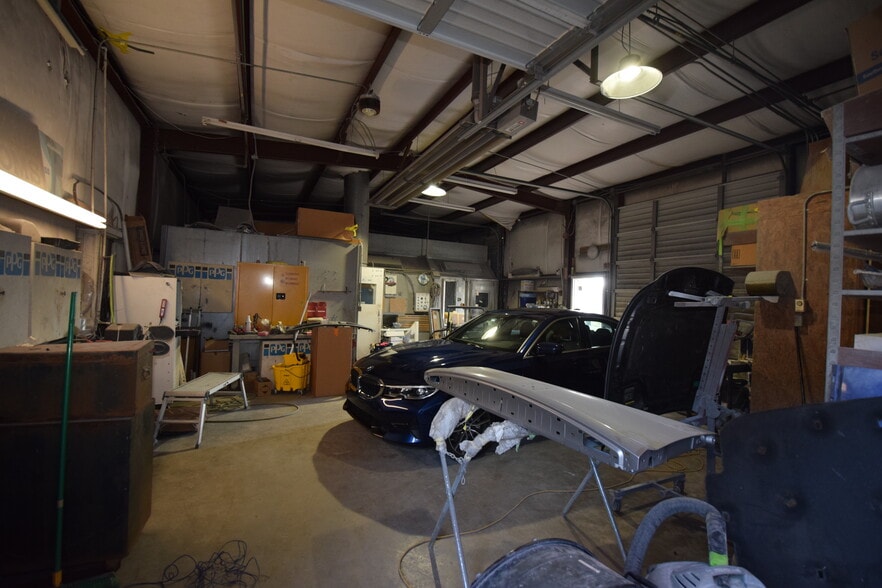 More Photos Of 10310 Rozzelles Ferry Rd, Charlotte Specialty For Sale