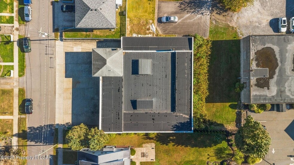 More Photos Of 36 Atherton Ave, Wyoming Flex For Sale