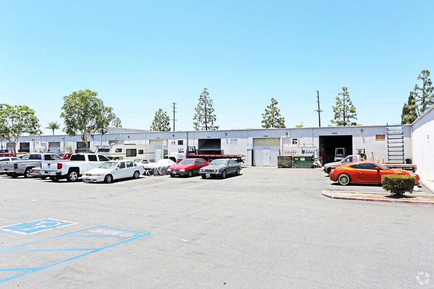 More Photos Of 2101-2119 S Standard Ave, Santa Ana Flex For Sale