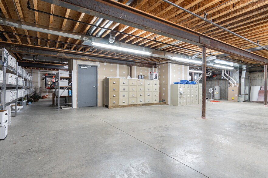 More Photos Of 5 Emma Ln, Clifton Park Office For Lease
