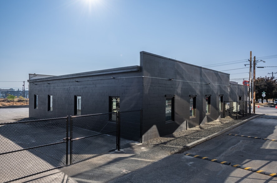 More Photos Of 230 W Boone Ave, Spokane Service For Lease