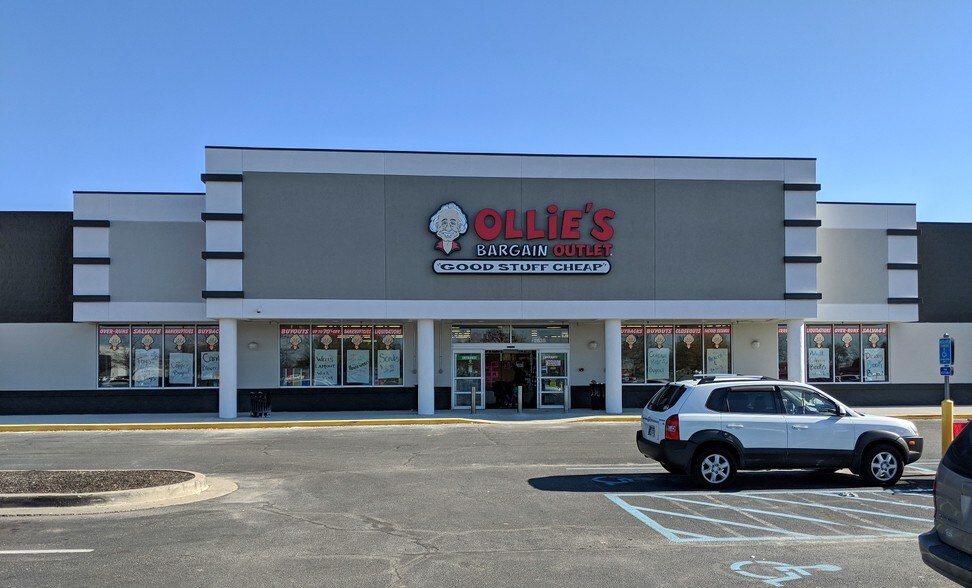 More Photos Of 2513-2666 Maple Point Dr, Lafayette Unknown For Lease