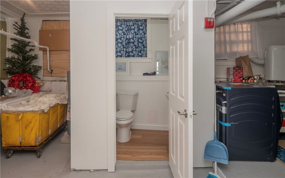 More Photos Of 130-132 Spring St, Newport Apartments For Sale