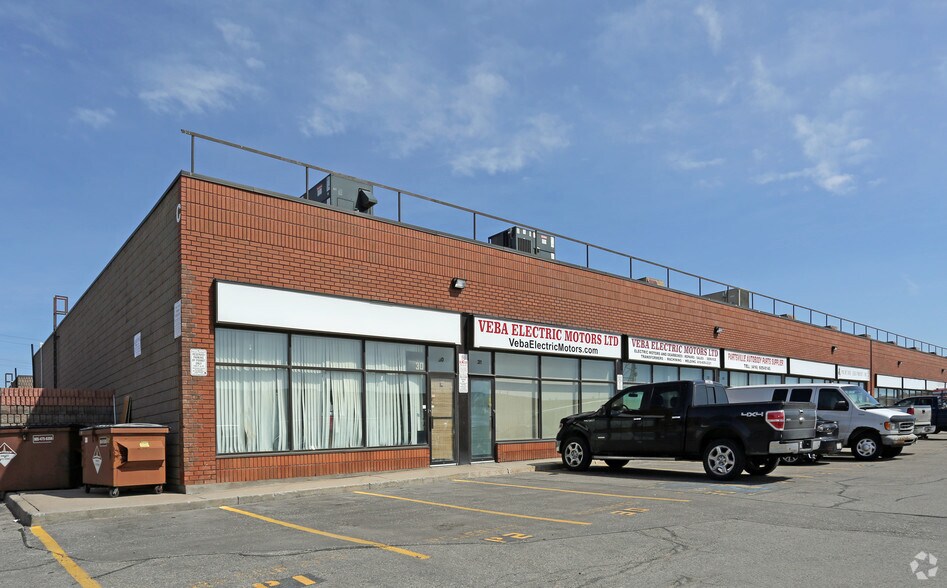 More Photos Of 2721 Markham Rd, Toronto Showroom For Lease