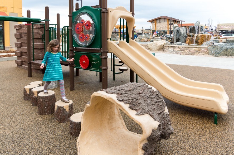 More Photos Of 1240 Hover St, Longmont General Retail For Lease