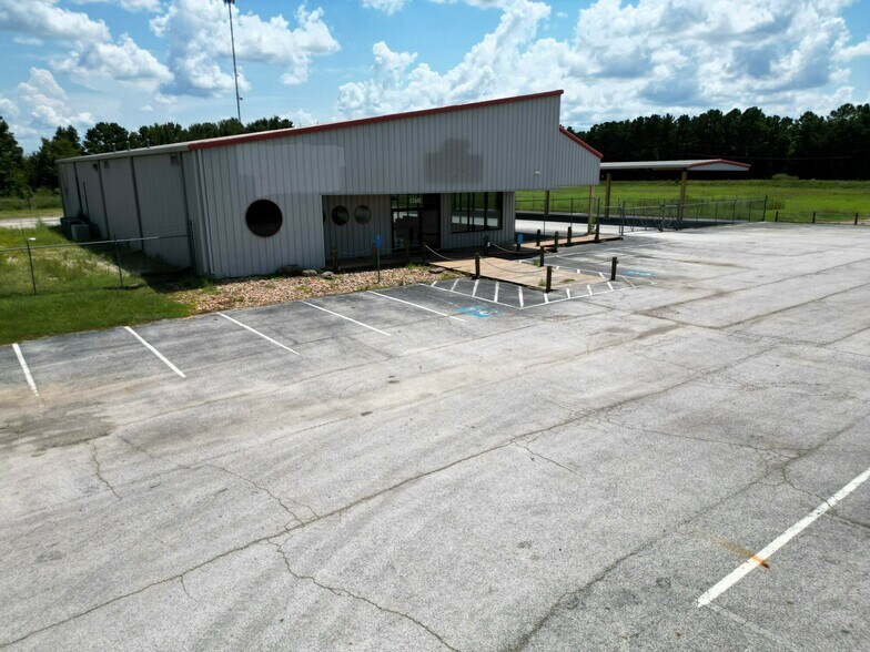 More Photos Of 17601 State Highway 155 S, Flint Warehouse For Sale